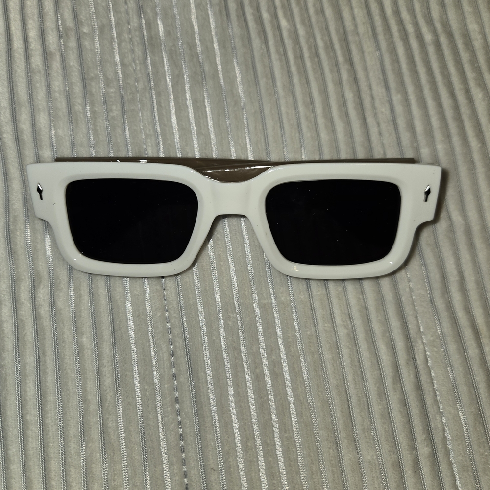 Chic White Sunglasses for Men
